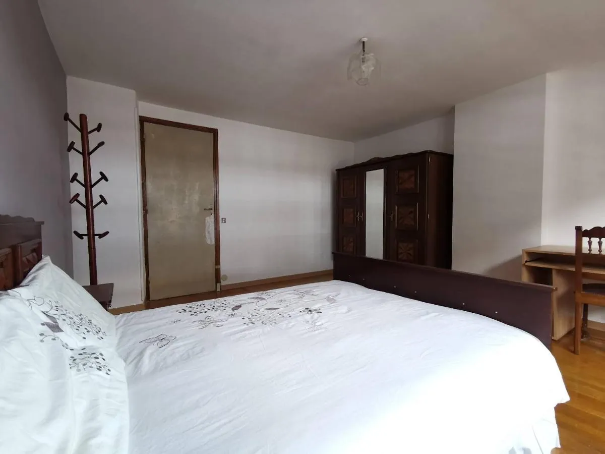 Appartements au bord de la rivière Modane