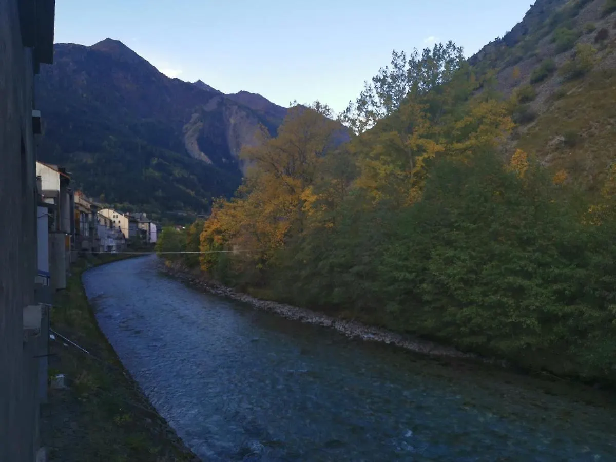 Appartements Au Bord De La Riviere Modane France