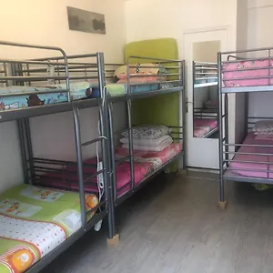  Homestay Art Beaubourg France