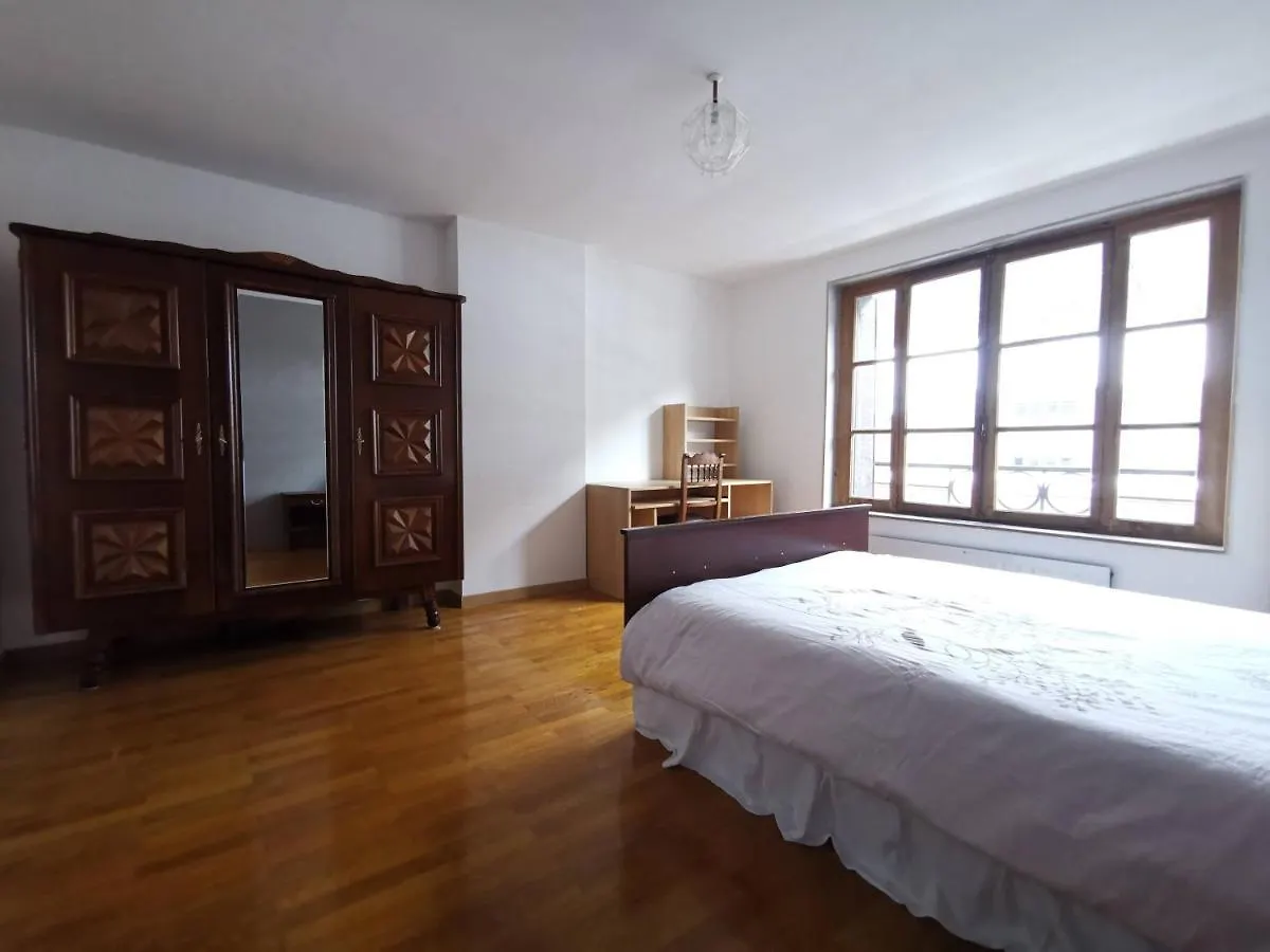 Appartements au bord de la rivière Modane